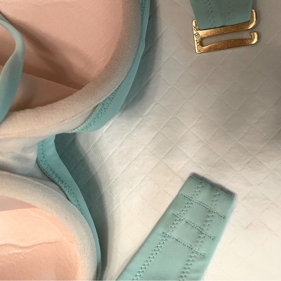 NWT Smart & Sexy swimwear Bikini Top. Mint Chip colour and Size 38D - Picture 8 of 10